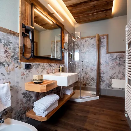 Otel Arnoga Mountain View & Dosso (Sondrio)