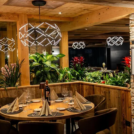 Otel Arnoga Mountain View &
